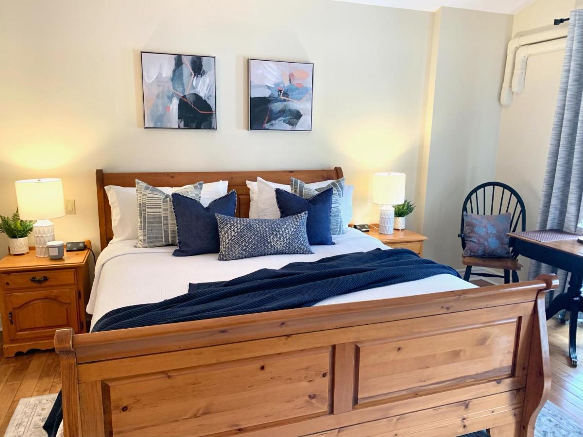 Suites On King Niagara-on-the-Lake Екстериор снимка