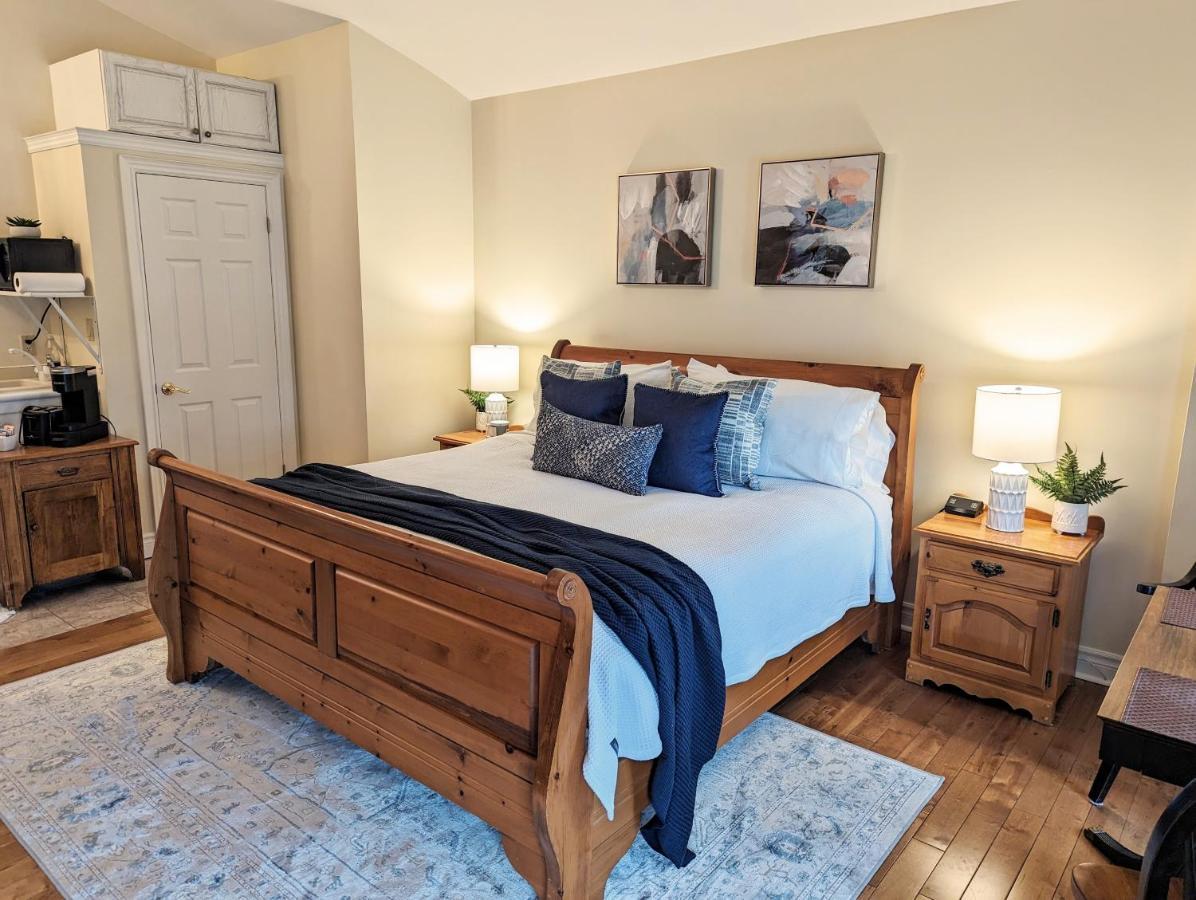 Suites On King Niagara-on-the-Lake Екстериор снимка
