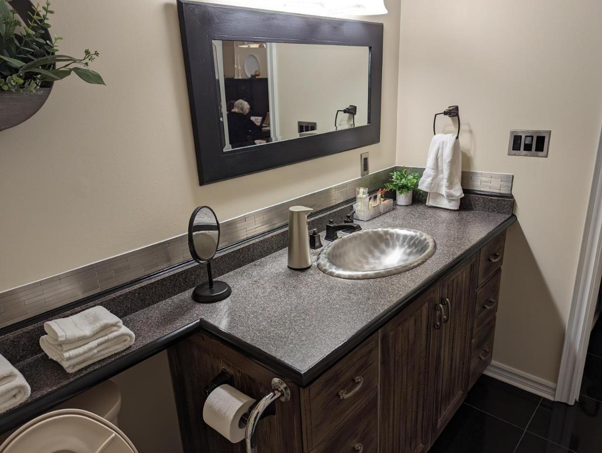 Suites On King Niagara-on-the-Lake Екстериор снимка